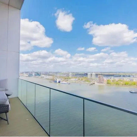 Executive Waterfront Split Penthouse Apartment London Exterior photo