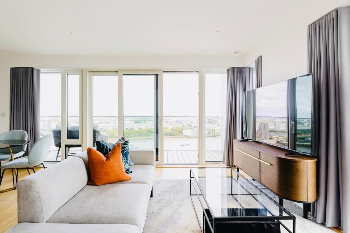 Executive Waterfront Split Penthouse London