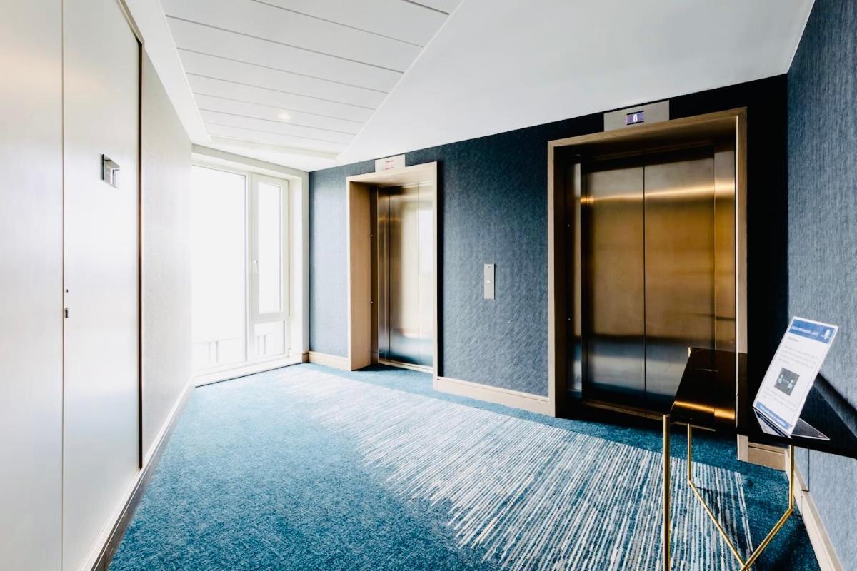 Executive Waterfront Split Penthouse Apartment London