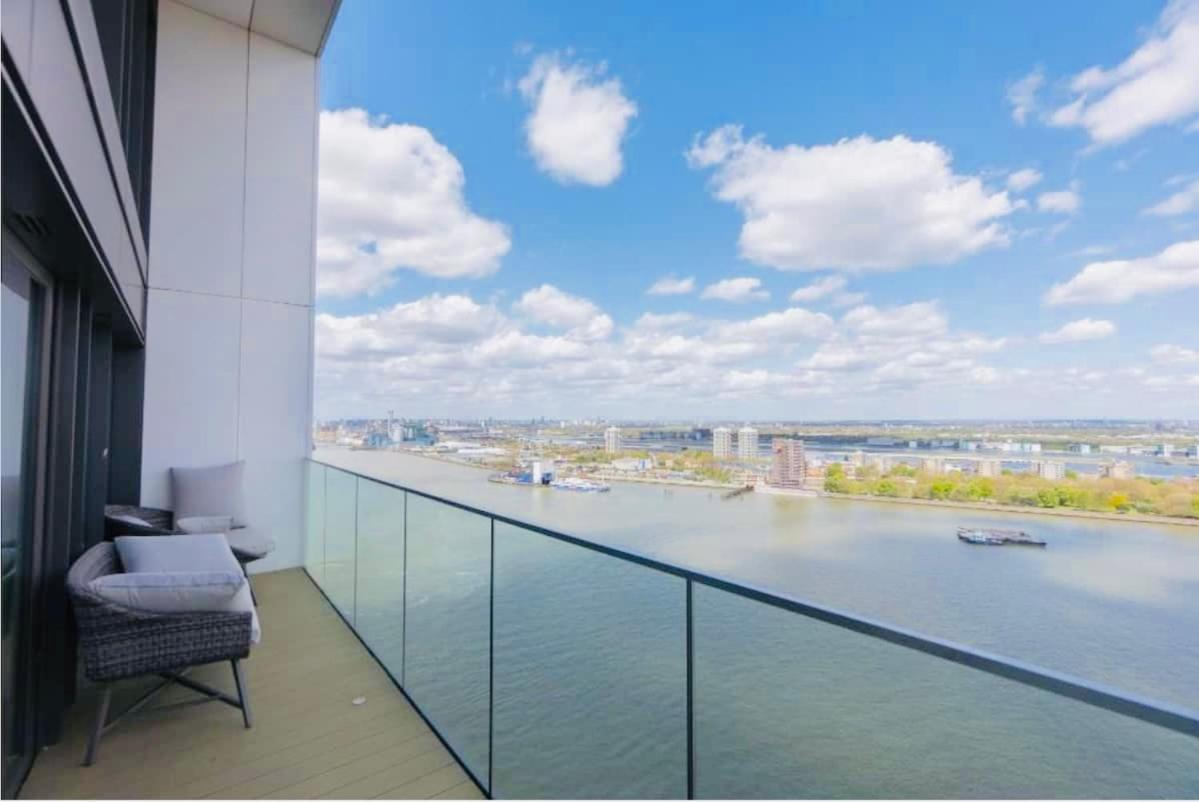 Executive Waterfront Split Penthouse London