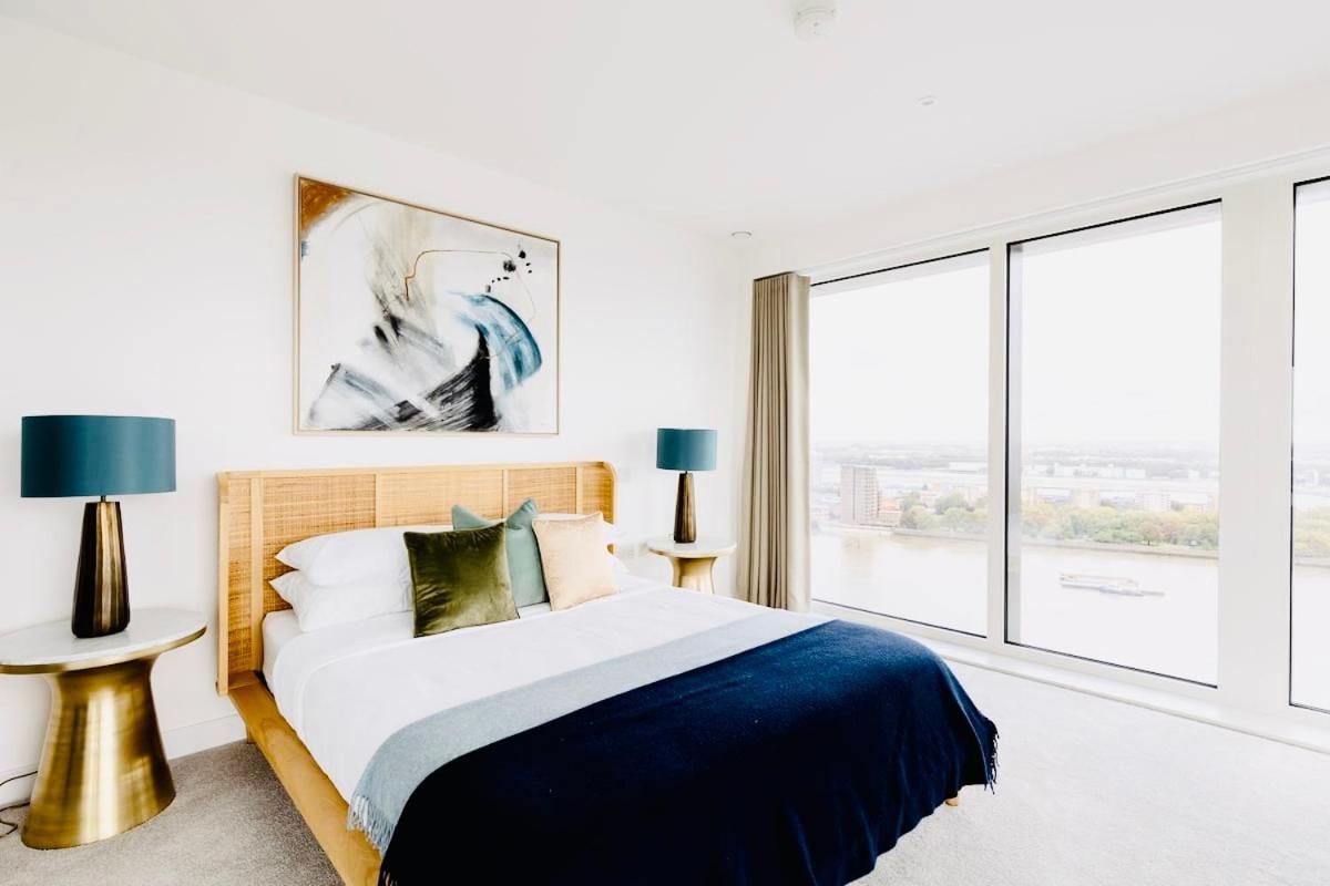 Apartment Executive Waterfront Split Penthouse *
